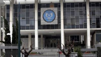 Αθήνα: Αφγανός επιχείρησε να αυτοπυρποληθεί έξω από την αμερικανική πρεσβεία