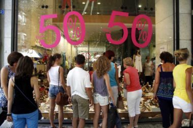 ΕΣΕΕ: Πτώση 9,7% στον τζίρο των θερινών εκπτώσεων
