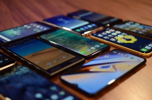 Μειωμένες 3% στο τρίμηνο οι πωλήσεις smartphones στην Ευρώπη