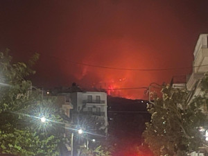 Δικηγόροι 25χρονου: Εθελοντής ο συλληφθείς - Από «κηλίδωση» η φωτιά στην Πάτρα
