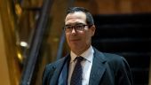 Mnuchin: O κύριος ρόλος του ΔΝΤ δεν είναι να δανείζει πλούσιες χώρες