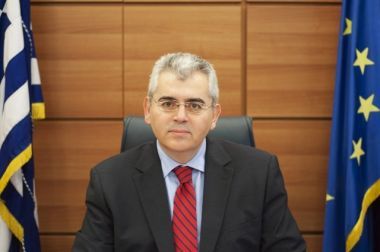 Χαρακόπουλος: Υπερφορολόγηση και λαθρεμπόριο γονατίζουν ούζο και τσίπουρο