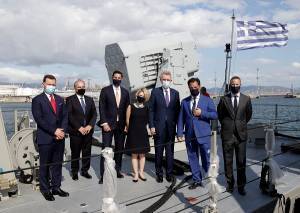Στα Ναυπηγεία Ελευσίνας αντιπροσωπεία κρατικών αξιωματούχων των ΗΠΑ