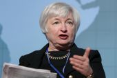 Yellen: Η συνεδρίαση του Απριλίου παραμένει «ανοιχτή»
