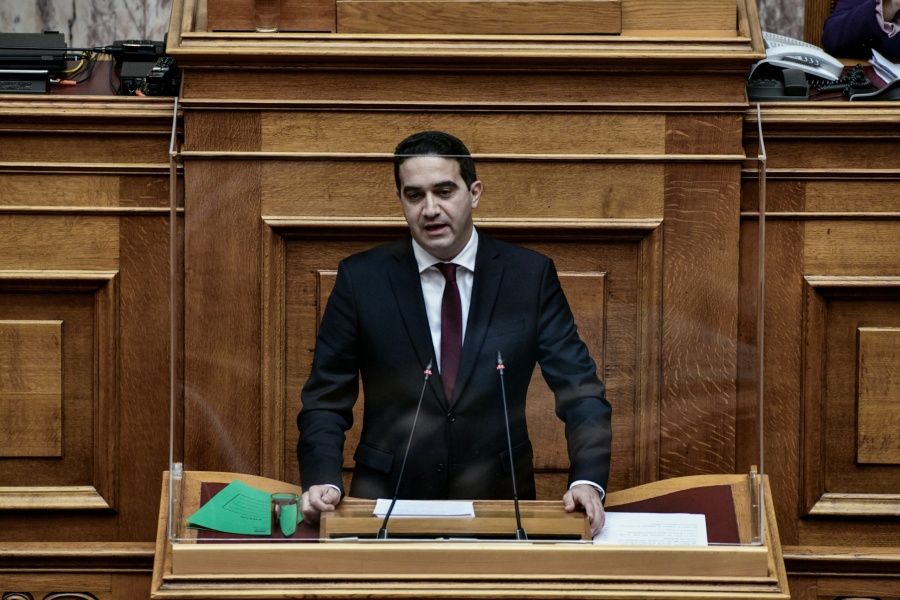 Κατρίνης για τα νέα μέτρα: Πολύ λίγα, πολύ αργά