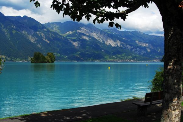 Ελβετία: Ένας μικρός οικονομικός παράδεισος