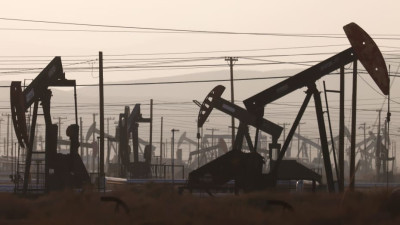 Ανεβαίνει με ώθηση από Σαουδική Αραβία-Ρωσία το πετρέλαιο-Πέφτει το αέριο