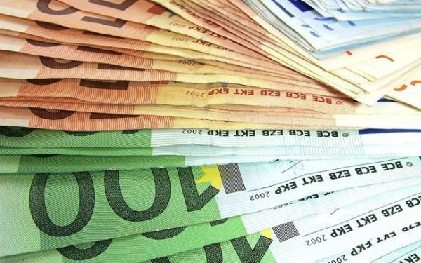 FT: Οι έξι επιλογές για τη βραχυπρόθεσμη χρηματοδότηση της Ελλάδας