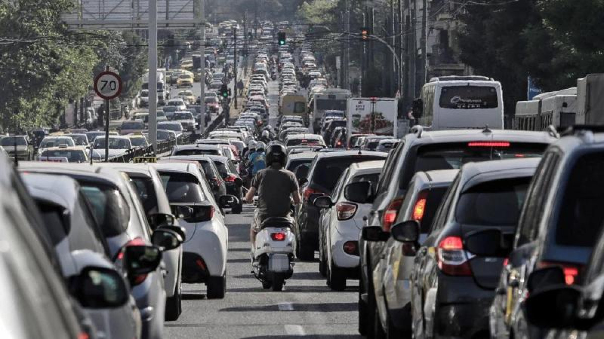 Μείωση 4,6% στις νέες κυκλοφορίες αυτοκινήτων τον Απρίλιο – Άνοδος 18% στις μοτοσυκλέτες