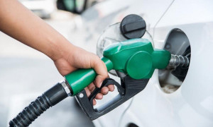 Ξεπέρασε τα 2 ευρώ η πανελλαδική μέση τιμή της αμόλυβδης