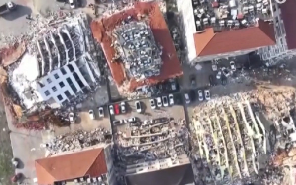 Σεισμός σε Τουρκία-Συρία: Πάνω από 9.000 νεκροί-Δίνουν μάχη οι διασώστες