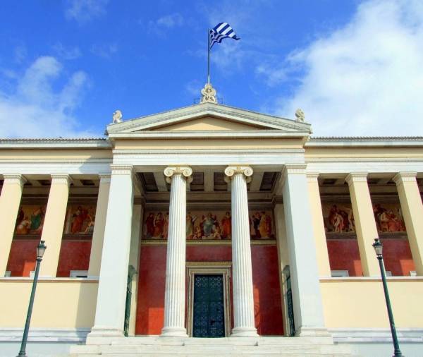 Ελληνικά ΑΕΙ: Αρνητικό ρεκόρ για τα διδακτορικά το 2018