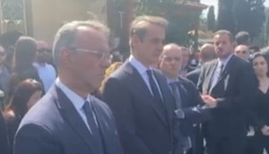 Θλίψη στην κηδεία του 35χρονου μηχανοδηγού Σπύρου Βούλγαρη-Παρών ο Μητσοτάκης