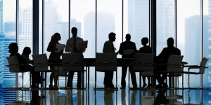 Αυξημένη κατά 9% η μέση αμοιβή των CEO το 2021