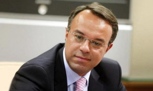 Σταϊκούρας: 550 καινούργια λεωφορεία θα κινούνται από φέτος σε Αθήνα-Θεσσαλονίκη