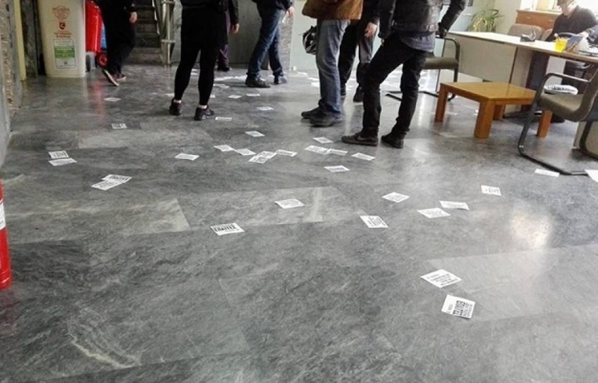 Παρέμβαση Ρουβίκωνα σε εκδήλωση του ΣΥΡΙΖΑ