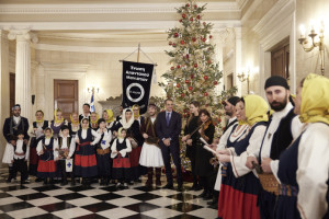 Πρωτοχρονιάτικα κάλαντα από τη Μάνη στον Κυριάκο Μητσοτάκη