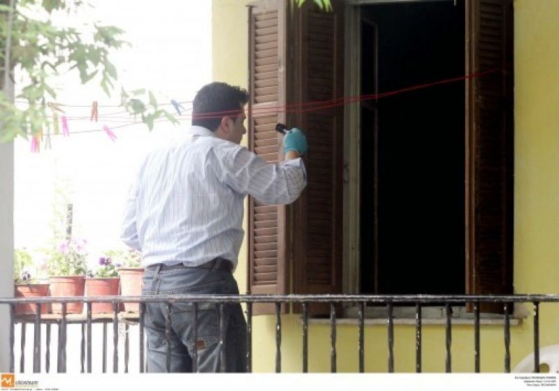 Υδρα: Τραγωδία για λίγα ευρώ - Νεκρός άνδρας, φίμωσαν τη γυναίκα