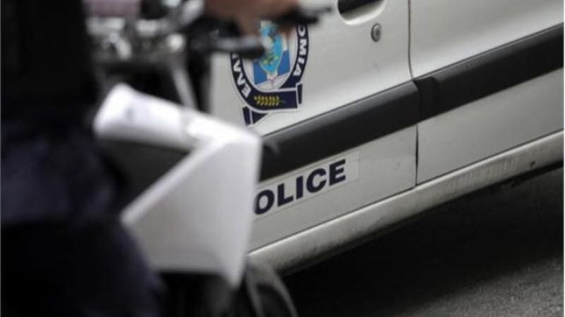 Επίθεση κουκουλοφόρων σε υποκατάστημα των ΕΛΤΑ