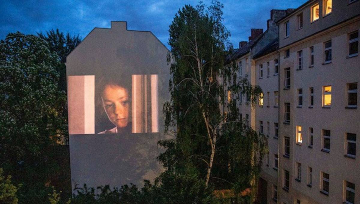 Windowflicks: Στο Βερολίνο βλέπουν ταινίες.. από το παράθυρό τους!