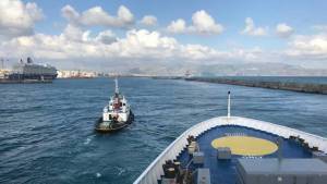Το Superferry επέστρεψε λόγω βλάβης στη Ραφήνα