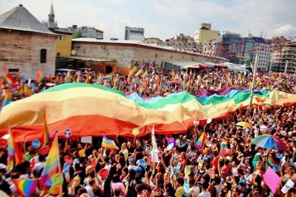 Κωνσταντινούπολη: Όχι σε παρέλαση ομοφυλοφίλων για λόγους... ασφαλείας