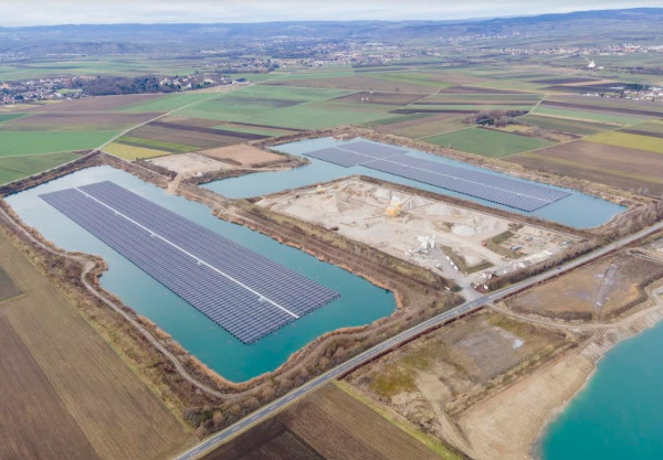 ECOwind: Δημιούργησε το μεγαλύτερο πλωτό φωτοβολταϊκό στην Κεντρική Ευρώπη