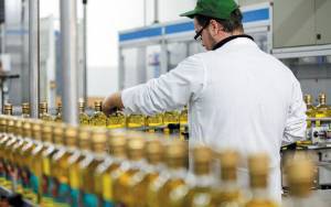 «Άλμα» 23,6% στον δείκτη τιμών εισαγωγών στη βιομηχανία τον Δεκέμβριο