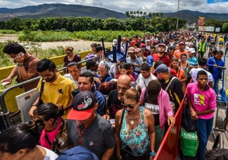 ΟΗΕ: 2,7 εκατομμύρια οι Βενεζουελάνοι πρόσφυγες από το 2015