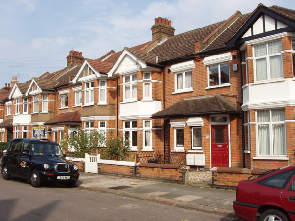 FCA: 770.000 βρετανικά νοικοκυριά αδυνατούν να πληρώσουν το στεγαστικό δάνειο