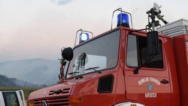 Σε ύφεση η πυρκαγιά στη Λαυρεωτική