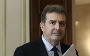 Χρυσοχοϊδης: Τέσσερις άξονες για την αντιμετώπιση των συνεπειών του καύσωνα