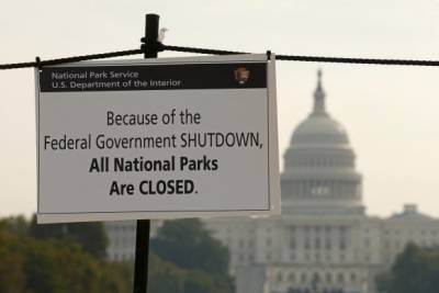 Προς έκτη μέρα κυβερνητικού «λουκέτου» οδεύουν οι ΗΠΑ