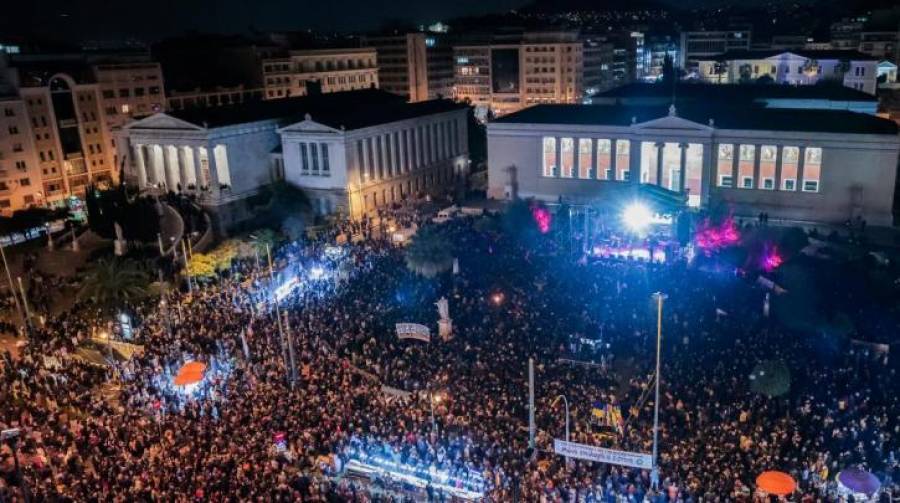 ΣΥΡΙΖΑ: Ισχυρό αντιπολεμικό μήνυμα από τη χθεσινή αντιπολεμική συναυλία