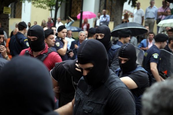 Στον ανακριτή οι συλληφθέντες βουλευτές της Χρυσής Αυγής