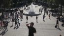 ΟΟΣΑ: Η ανεργία στην Ελλάδα θα παραμείνει περί το 27% έως το τέλος του ‘15- "Απαγορευτική" η περαιτέρω μείωση μισθών