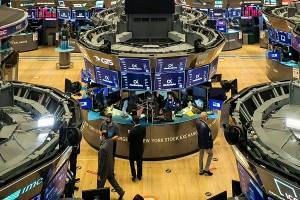 Το Beige Book «τόνωσε» τη Wall Street