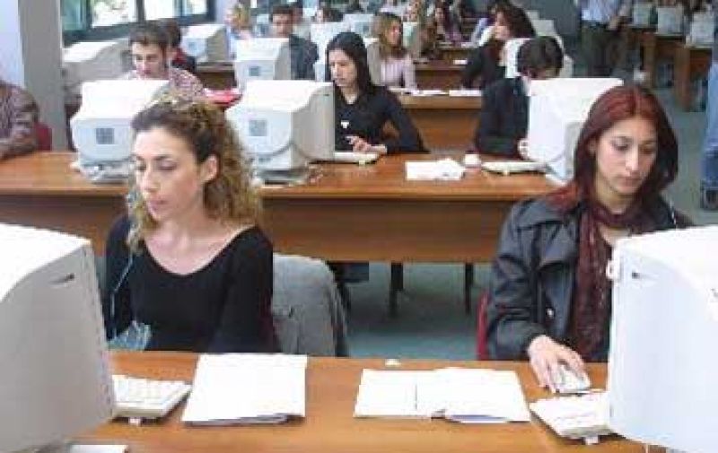 Πρωταθλητές και στην εισφοροδιαφυγή οι Έλληνες
