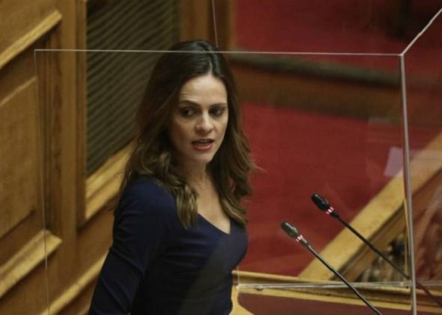Αχτσιόγλου: Οι τρεις λαθροχειρίες του υπουργείου Οικονομικών