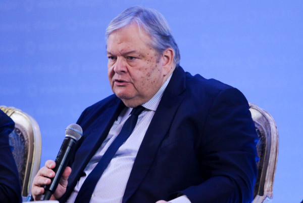Το ΠΑΣΟΚ ανοίγει τη συζήτηση για τη συνταγματική αναθεώρηση - Ο Βενιζέλος θέτει το «πλαίσιο»
