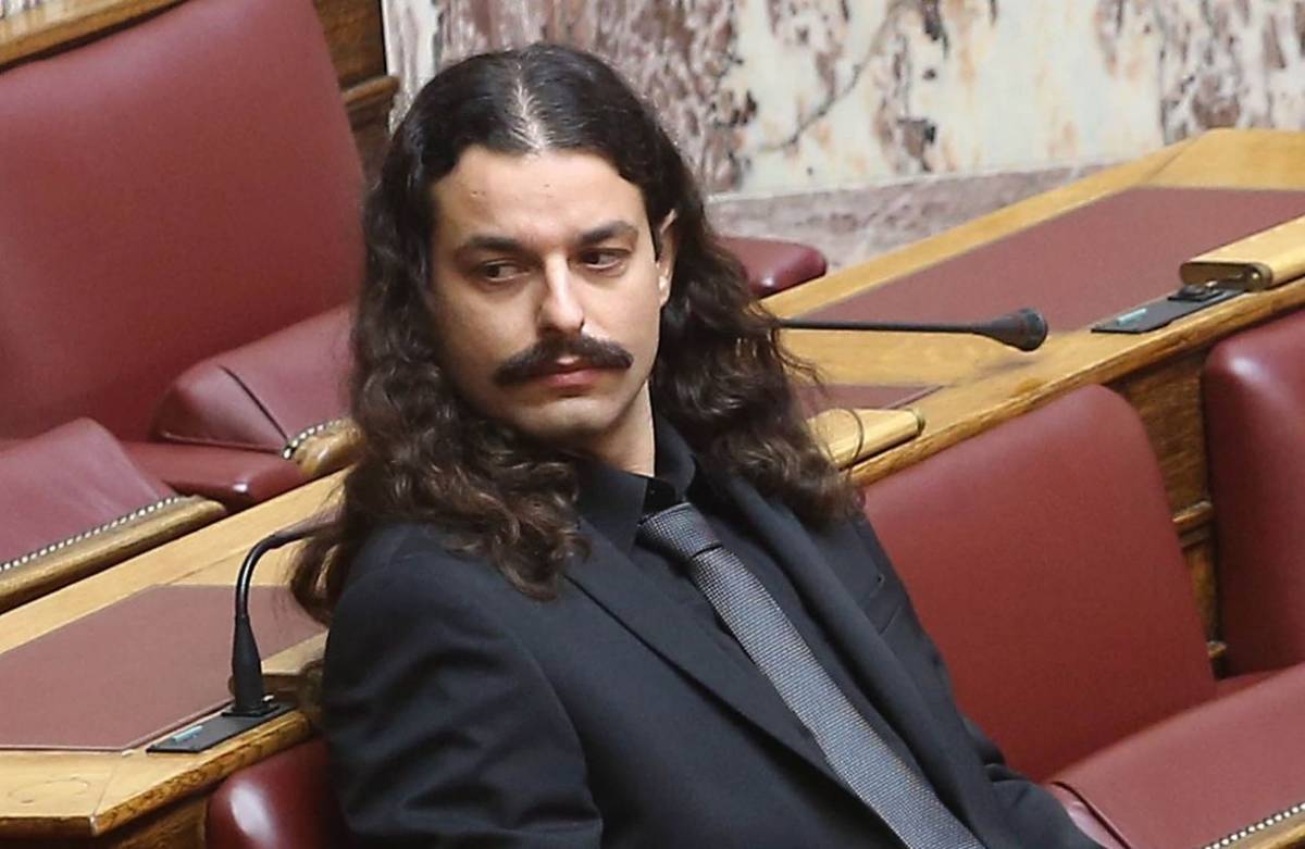 Χρυσαυγίτικο παραλήρημα στη Βουλή: Κάλεσε σε στρατιωτικό πραξικόπημα!