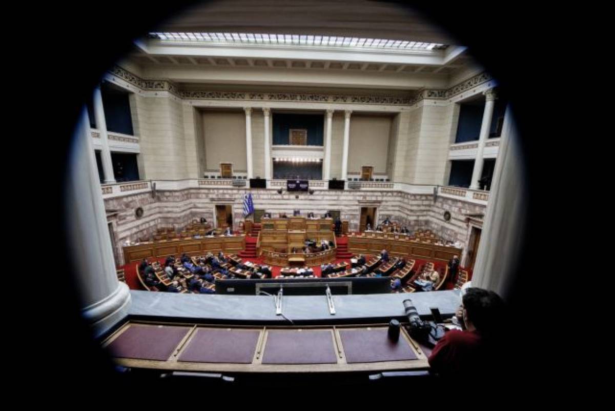 Βουλή: 6 κρούσματα στα πρώτα 361 rapid test- Ανακοινώνονται μέτρα