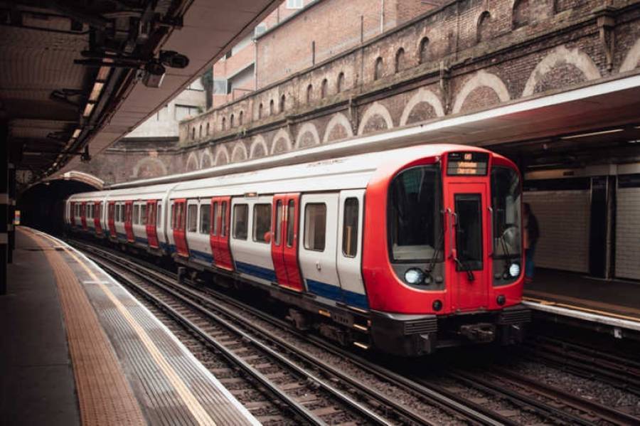 Λονδίνο: Δύο ύποπτα δέματα σε μετρό και αεροδρόμιο