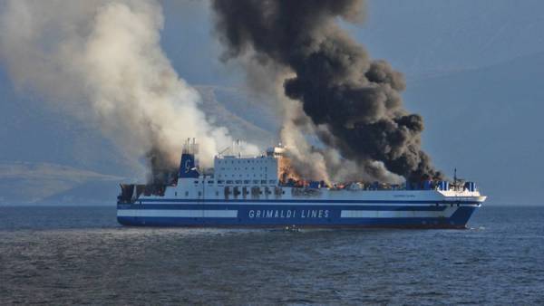 Euroferry Olympia: Ολοκληρώθηκε η απάντληση των καυσίμων από τις δεξαμενές