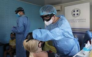 Νέα «έκρηξη» κρουσμάτων Covid-19 στην Ελλάδα-Τι δείχνουν τα λύματα