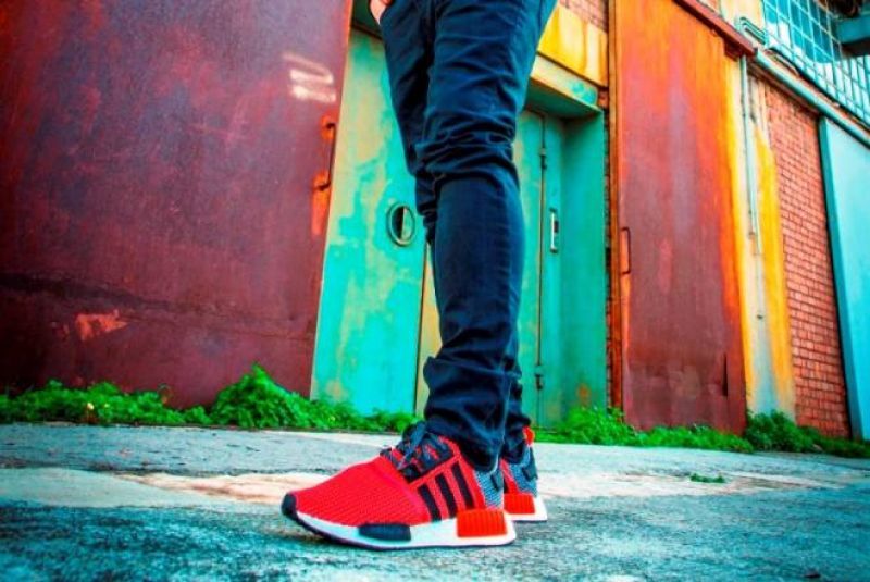 Ανακαλύψτε ξανά την Αθήνα με τα Adidas NMD