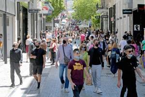 ΕΛΣΤΑΤ: Αυξήθηκε 14,4% ο τζίρος στο λιανεμπόριο τον Αύγουστο