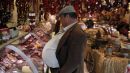 Bloomberg: "Καθρέφτης" της κακής ελληνικής οικονομίας, τα απούλητα αρνιά