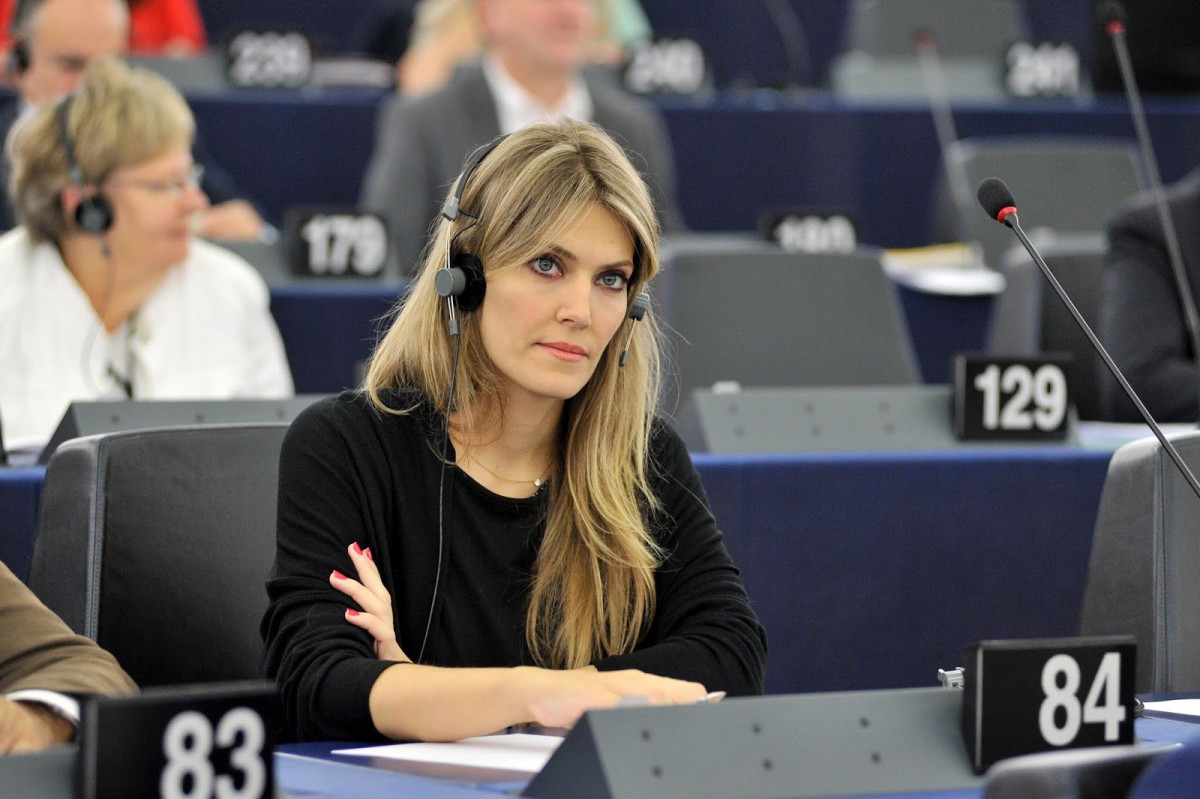 Δεσμεύεται η περιουσία της Εύας Καϊλή στην Ελλάδα