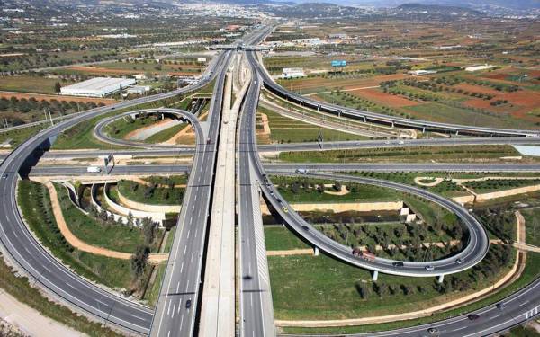 Ξεκινά η διαδικασία για τη δημοπράτηση της Αττικής Οδού